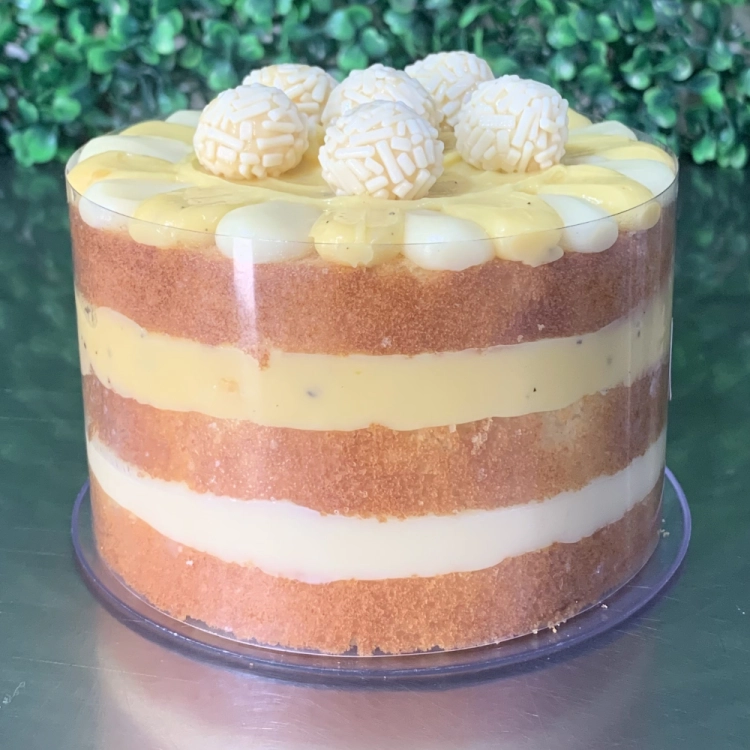Naked Cake com Acetato